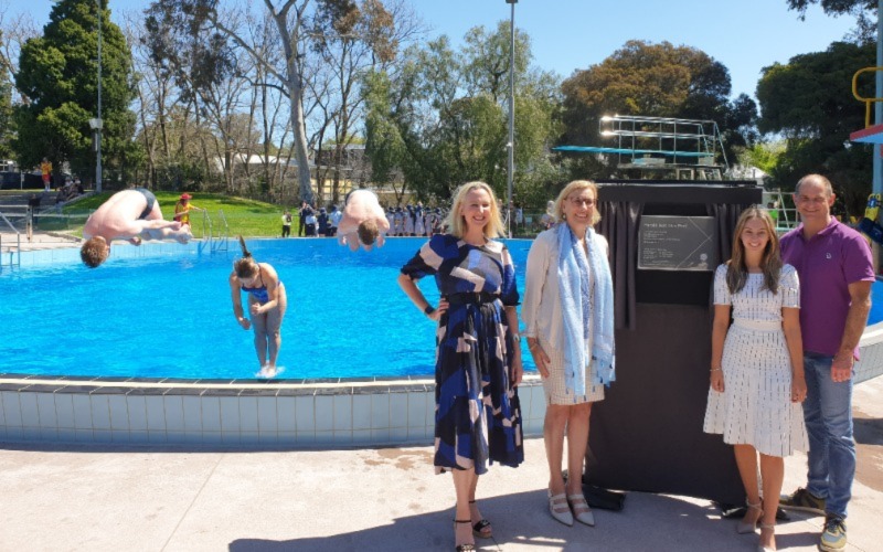 Harold holt deals swimming pool