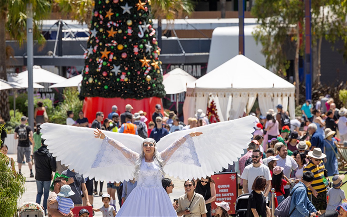 Christmas at Prahran Square Dec 2023 800x500.jpg